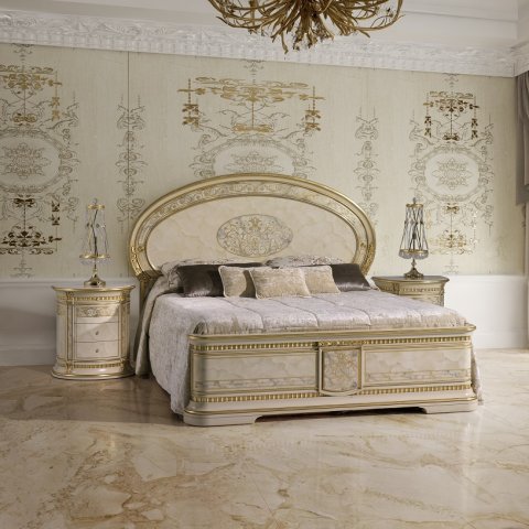 004 Cama con piecera Hermitage